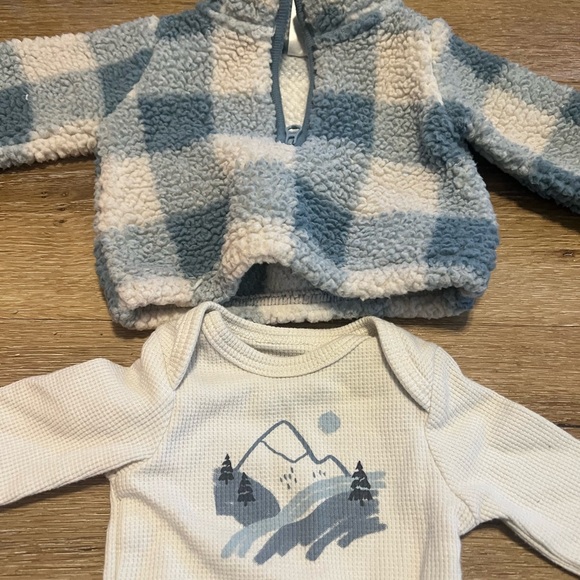 Carter’s dusty blue three piece set!! Size newborn - Picture 3 of 8